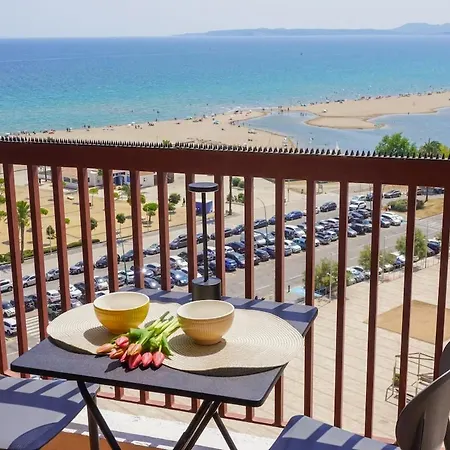 Holidays Sol Y Mar, Beachfront *
